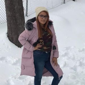 Meet your Posher, Cintia